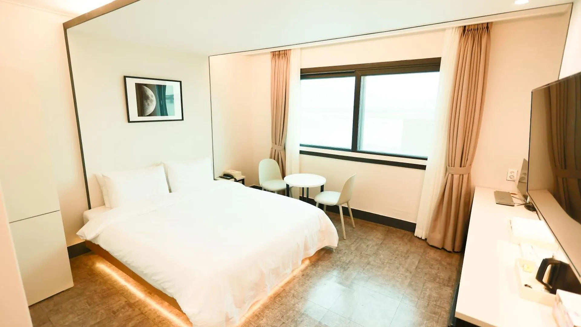 Hotel Myeongji 부산광역시 0*,